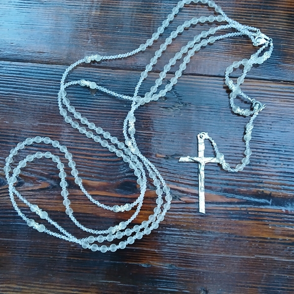 Jewelry - Glass Beaded Rosary